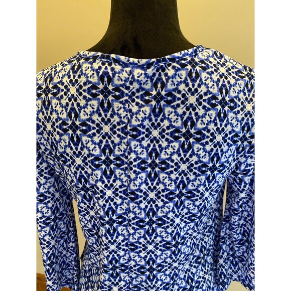 Cato Blouse Size Medium Faux Wrap + Stretch Bell 3/4 Sleeve V Neck Flattering On - Picture 7 of 12